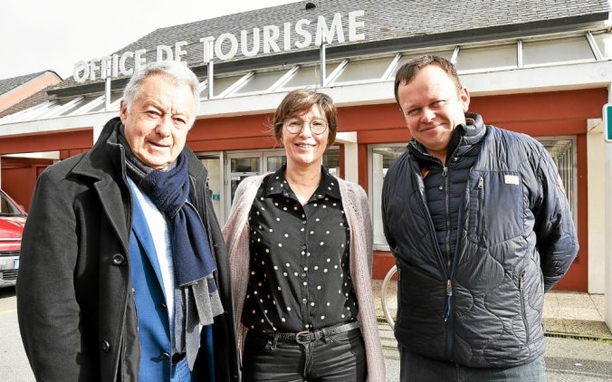André Fidelin, Véronique Jeannès et Jean-Marc Tanguy, le président, la directrice et le vice-président de l’office de tourisme De Concarneau à Pont-Aven.